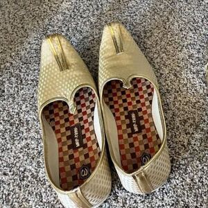 Manyavar Rich Gold Buta Patterned Juti Indian Shoes Sz 09 no 25.3 cm